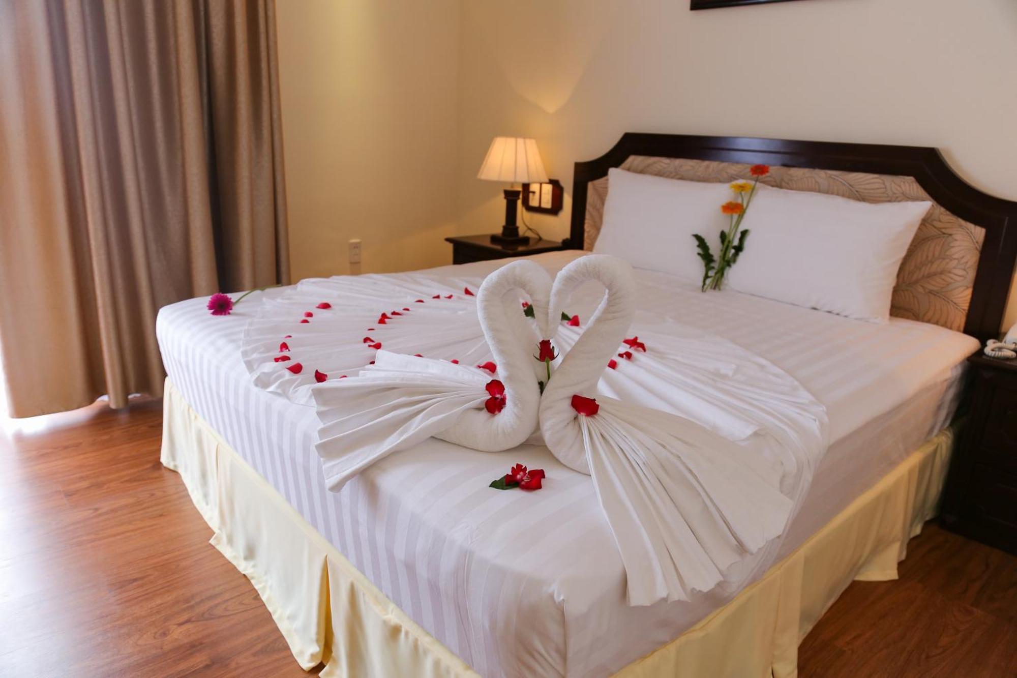 Iris Dalat Hotel Екстериор снимка